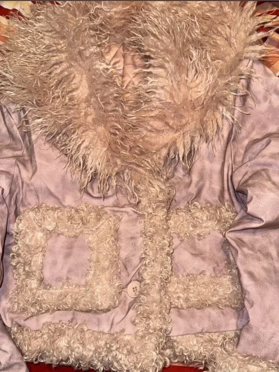 Cropped Pink marble faux leather jacket with faux fur trim - Picture 5 of 5